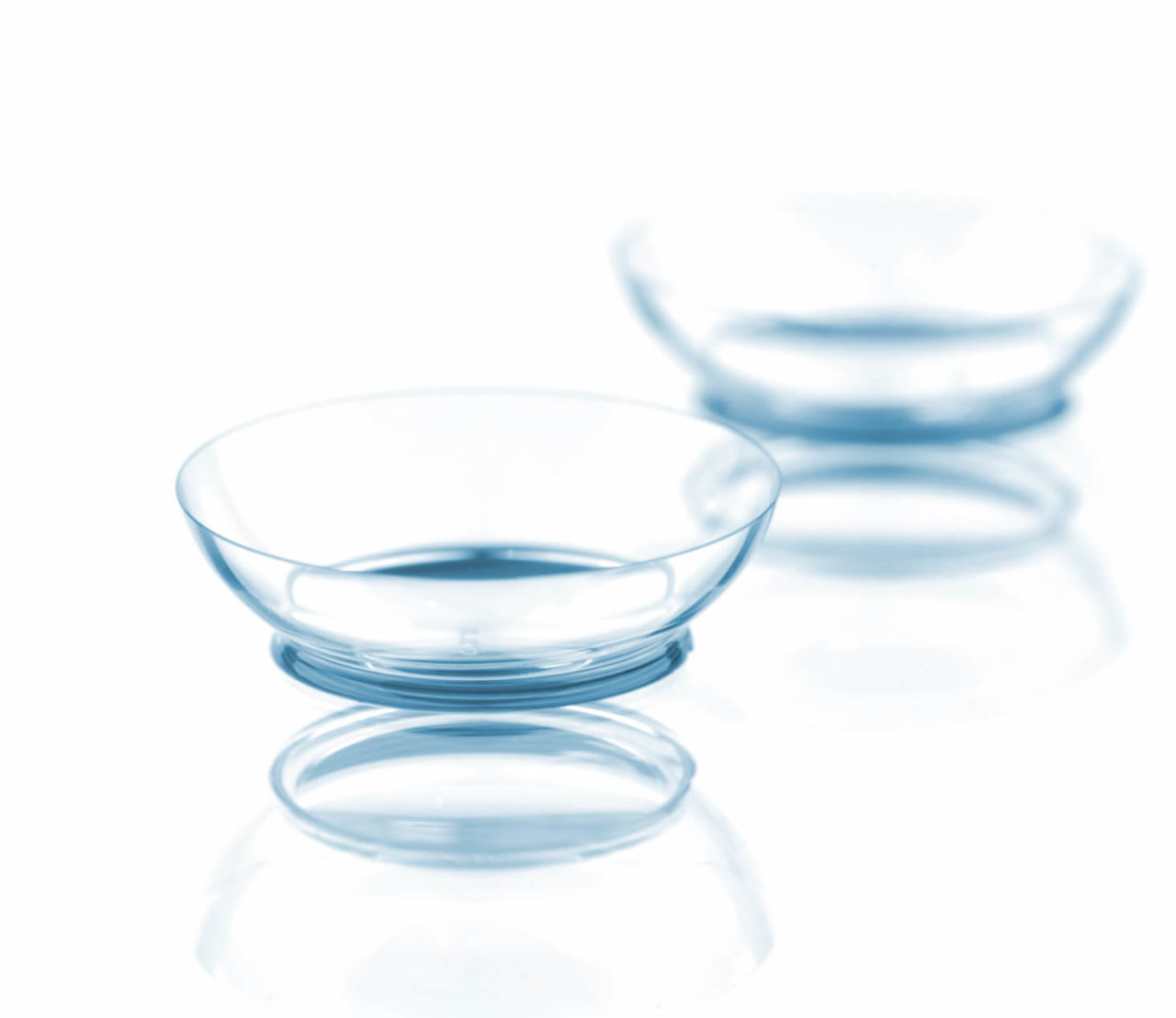 Жесткие ночные линзы для коррекции зрения. Контактные линзы. Исправление зрения линзами. Контактные линзы на ночь. Ортокератологические линзы.